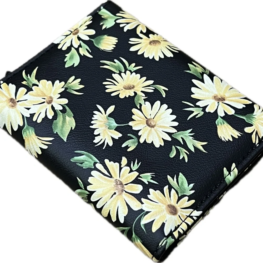 Small Trifold Wallet Yellow Daisy prints by No Bo - Picture 2 of 6
